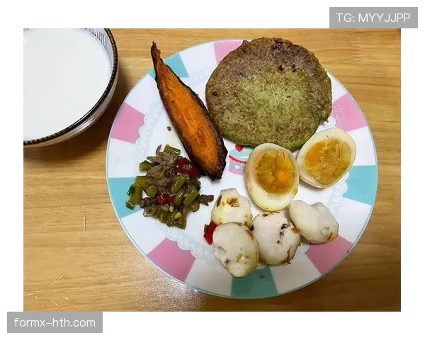 熊朝忠朋友圈的早餐照，瞬间让我怀疑自己被踢出豪门群了